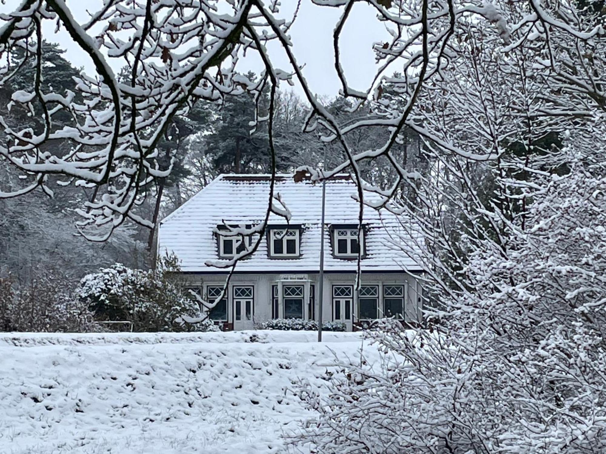 B&B De Zulthe Roden Exteriör bild