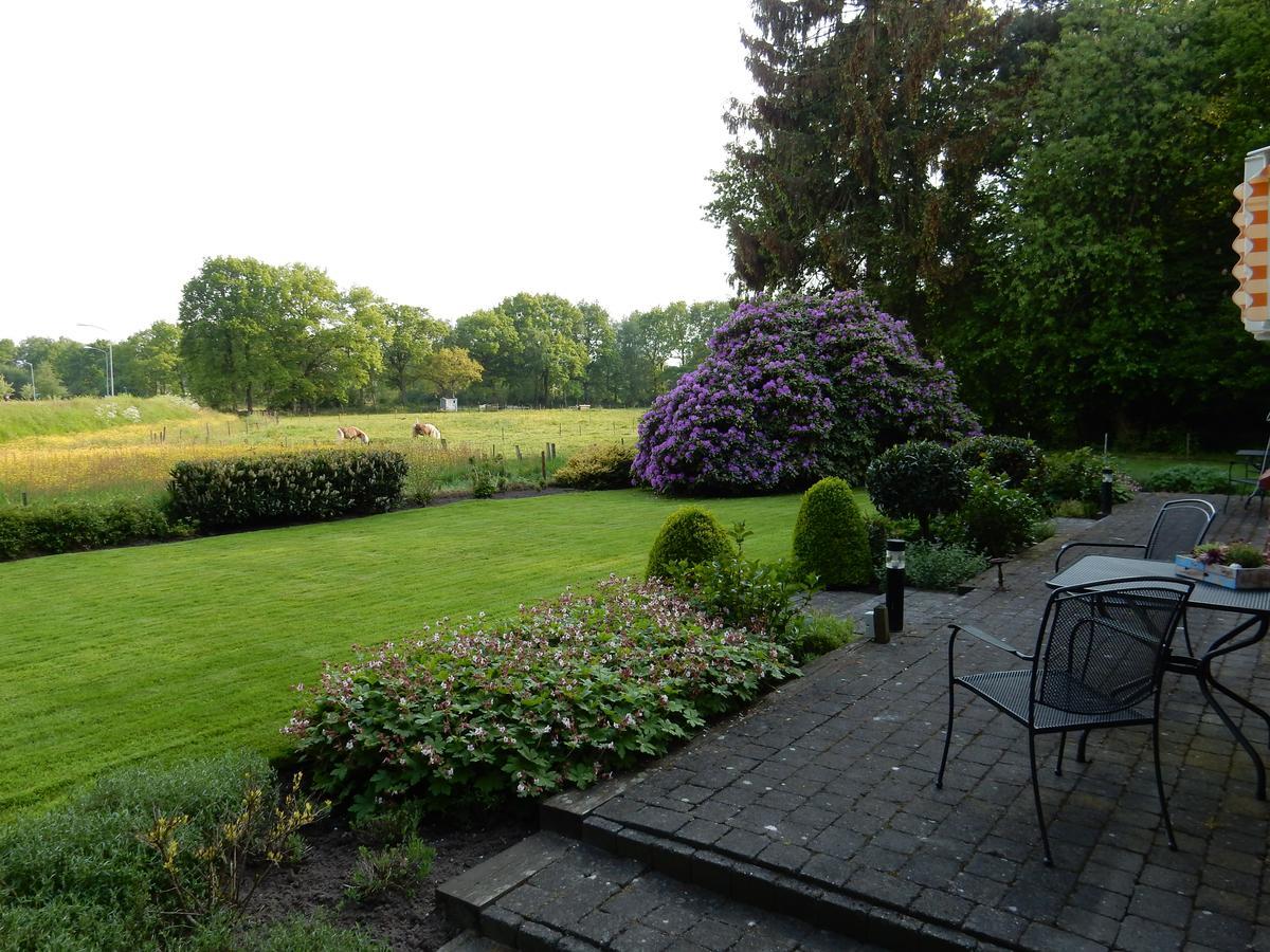 B&B De Zulthe Roden Exteriör bild